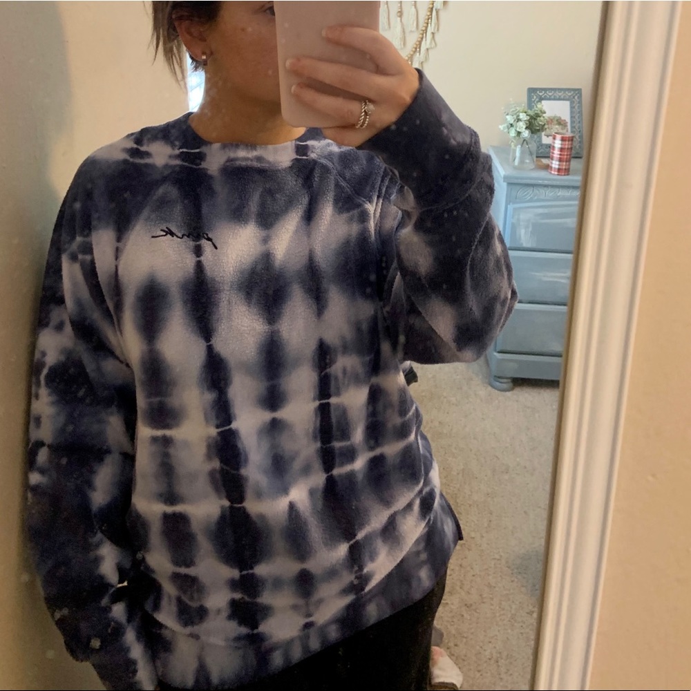 VS Pink Tie Dye Sweatshirt